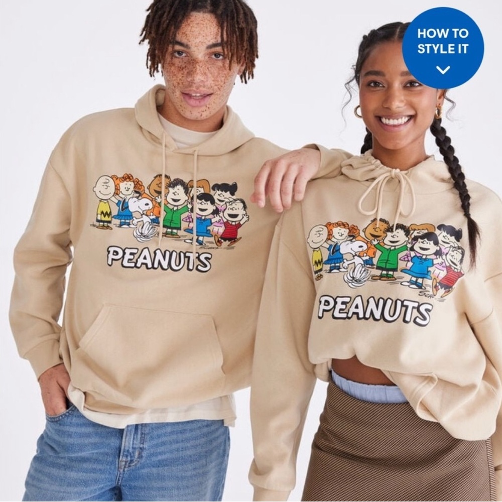 NWT Peanuts® Aéropostale Group Gathering Pullover Hoodie Tan size S Unisex - Picture 1 of 6